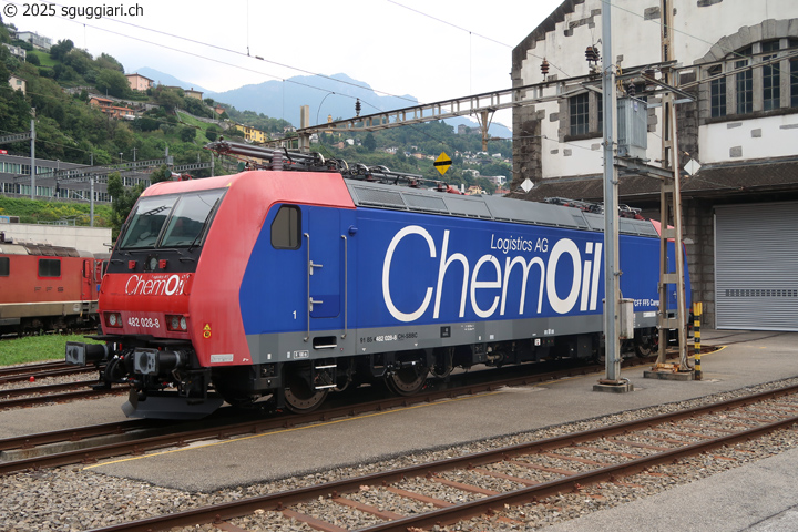 FFS Re 482 020-5 'ChemOil'