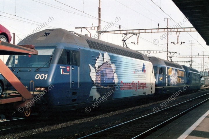 BLS Re 465 001-6 'Connecting Europe', Re 465 003-2 'Mistery Park' e Re 465 015-6