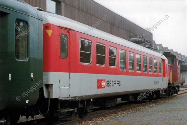SBB FFS WR 50 85 88-33 503-6 (Leichtstahlwagen)