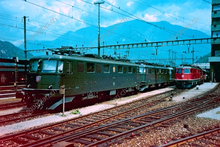 FFS Ae 6/6 11504 'Le Locle', Ae 6/6 11427 'Stadt Bern' e Ae 6/6 11431 'Sarnen'