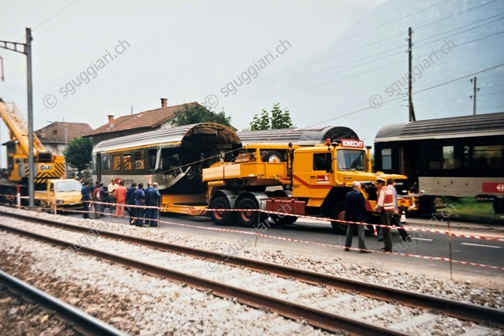 FFS  EW IV A 50 85 10-73 054-4 e B 50 85 21-73 121-8 - Incidente di Osogna