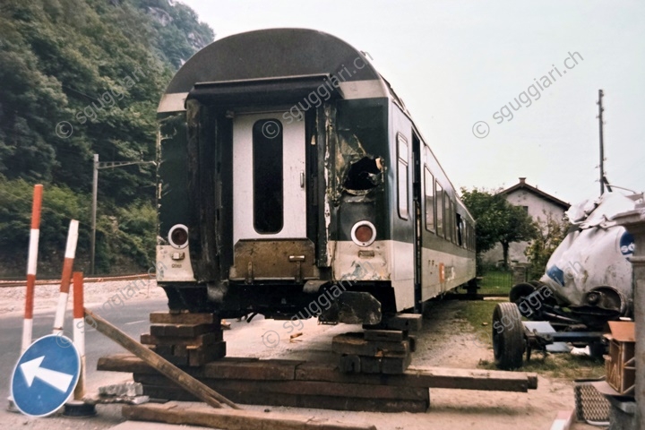 FFS  EW IV A 50 85 10-73 054-4 e B 50 85 21-73 121-8 - Incidente di Osogna