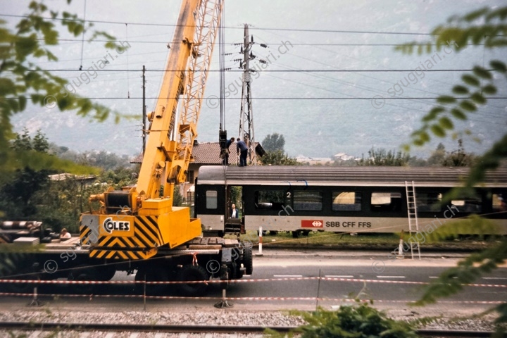 FFS  EW IV A 50 85 10-73 054-4 e B 50 85 21-73 121-8 - Incidente di Osogna