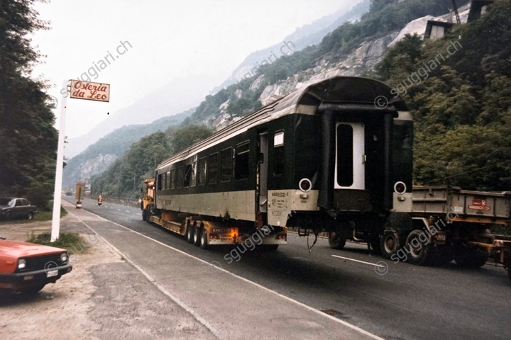 FFS  EW IV A 50 85 10-73 054-4 e B 50 85 21-73 121-8 - Incidente di Osogna