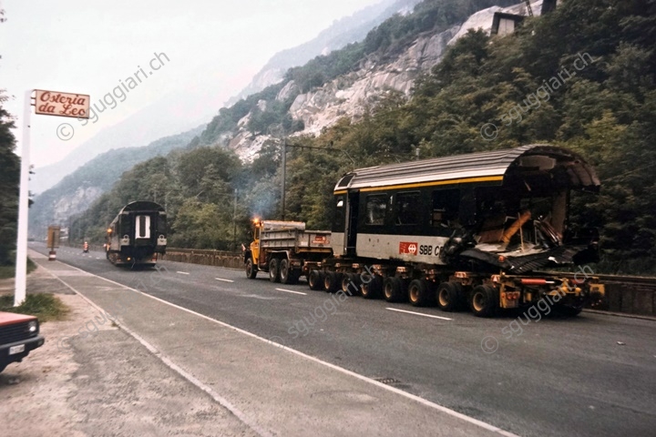 FFS  EW IV A 50 85 10-73 054-4 e B 50 85 21-73 121-8 - Incidente di Osogna