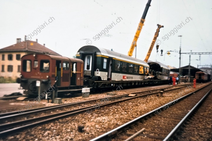 FFS  EW IV A 50 85 10-73 054-4 e B 50 85 21-73 121-8 - Incidente di Osogna