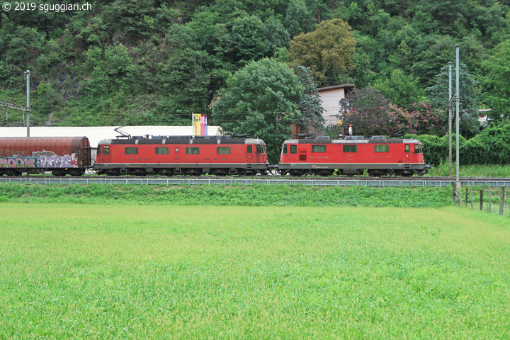 FFS Re 4/4 II 11321 e Re 6/6 11684 'Uznach'