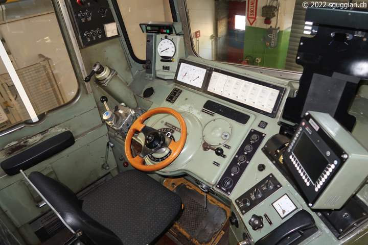 Cabina di guida della SBB Ae 6/6 11421 'Graub�nden / Grischun'