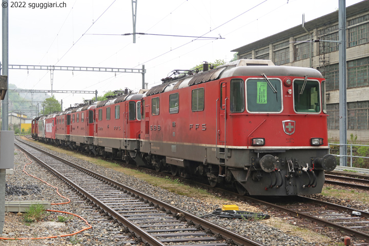 FFS Re 4/4 II 11118, 11115, 11147 e 11139, DSF (ex SOB) Re 456 095-9 e Re 456 094-2, OeBB (ex FFS) Em 3/3 18832 e Em 3/3 18829