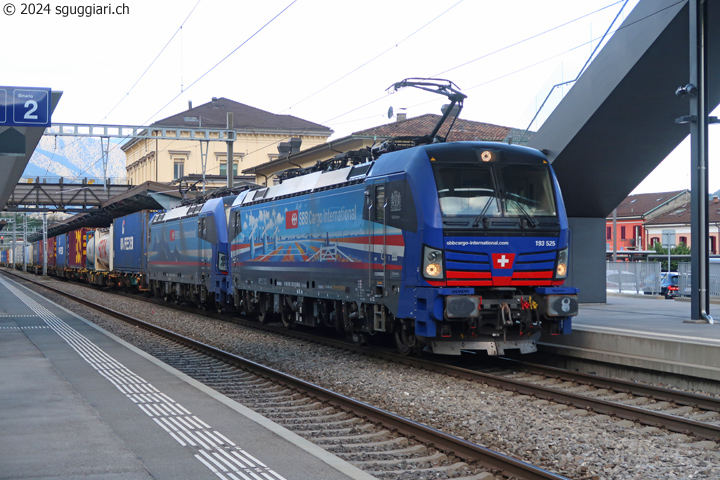 SBB Cargo International BR 193 525 'Rotterdam' (Holland Piercer) e BR 193 526 'Maas'