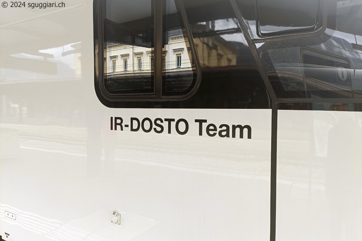 FFS RABe 512 030 'IR-Dosto Team'