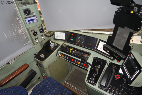 FFS Re 4/4 II (Re 420) con Teloc 1500 - Cabina di guida (F�hrerstand)